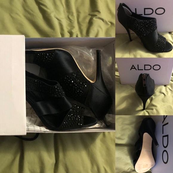 Ladies heels - Picture 1 of 1